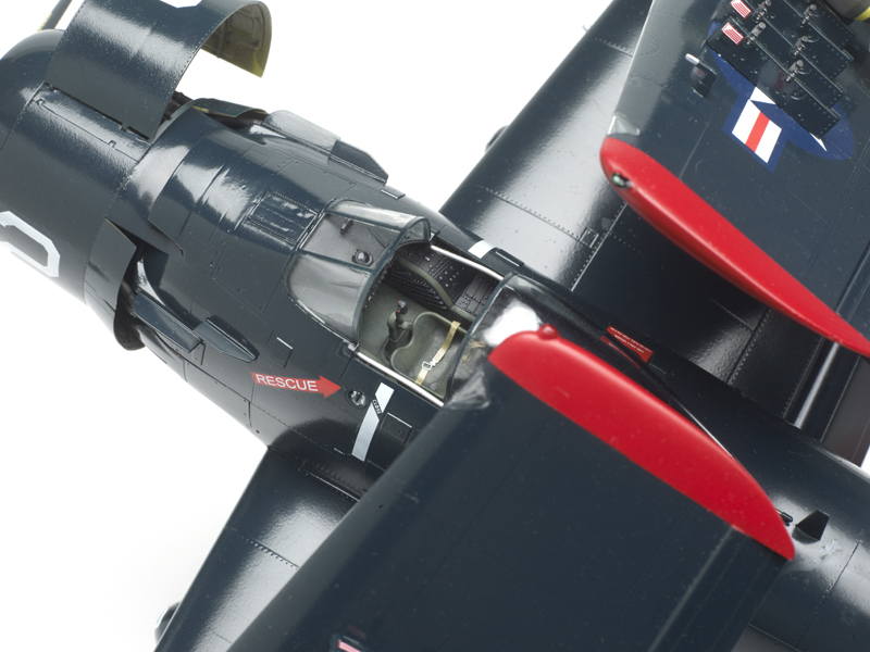 Trumpeter_Skyraider04