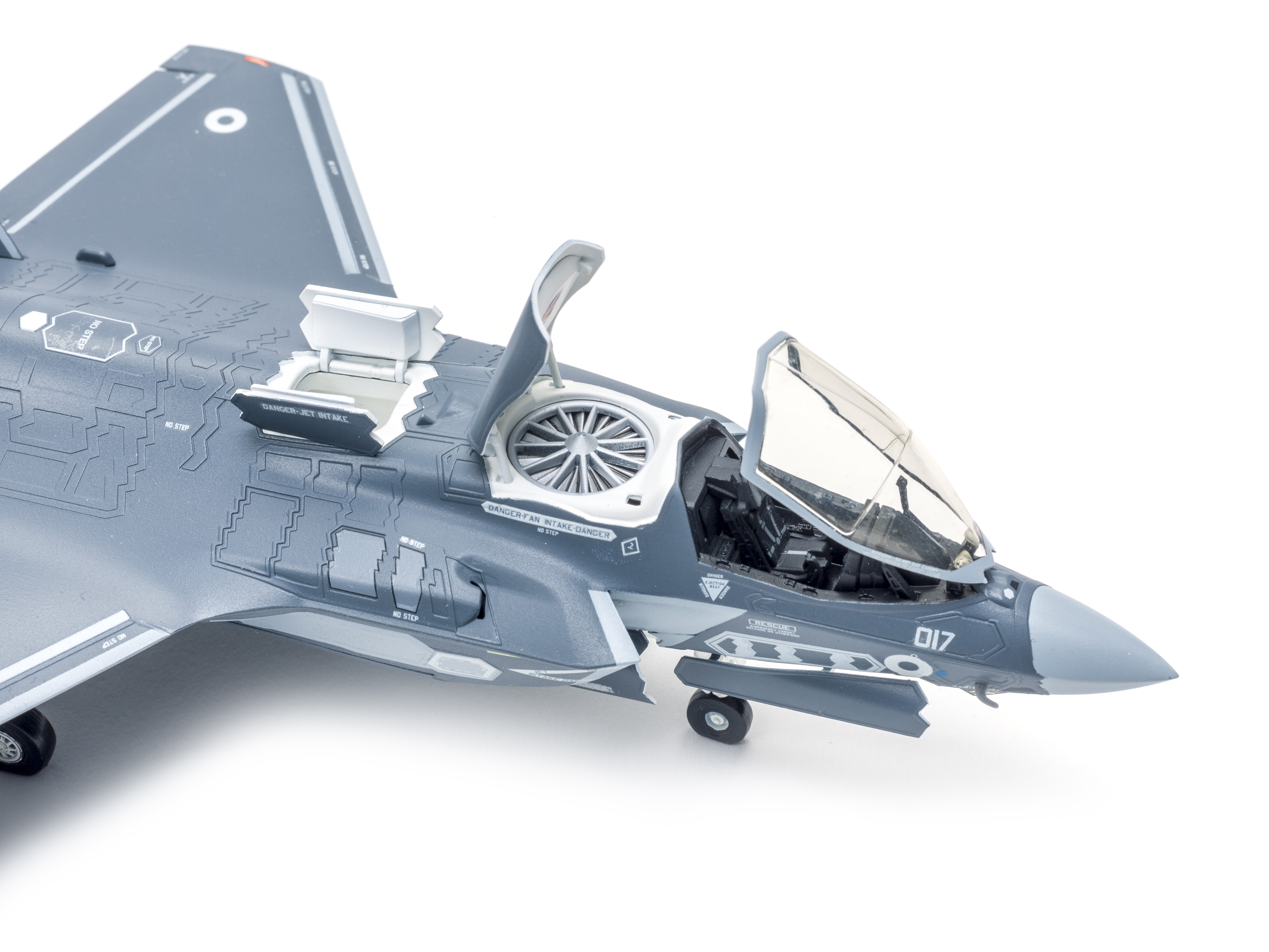 FSMWB0920_Italeri_F35B_08