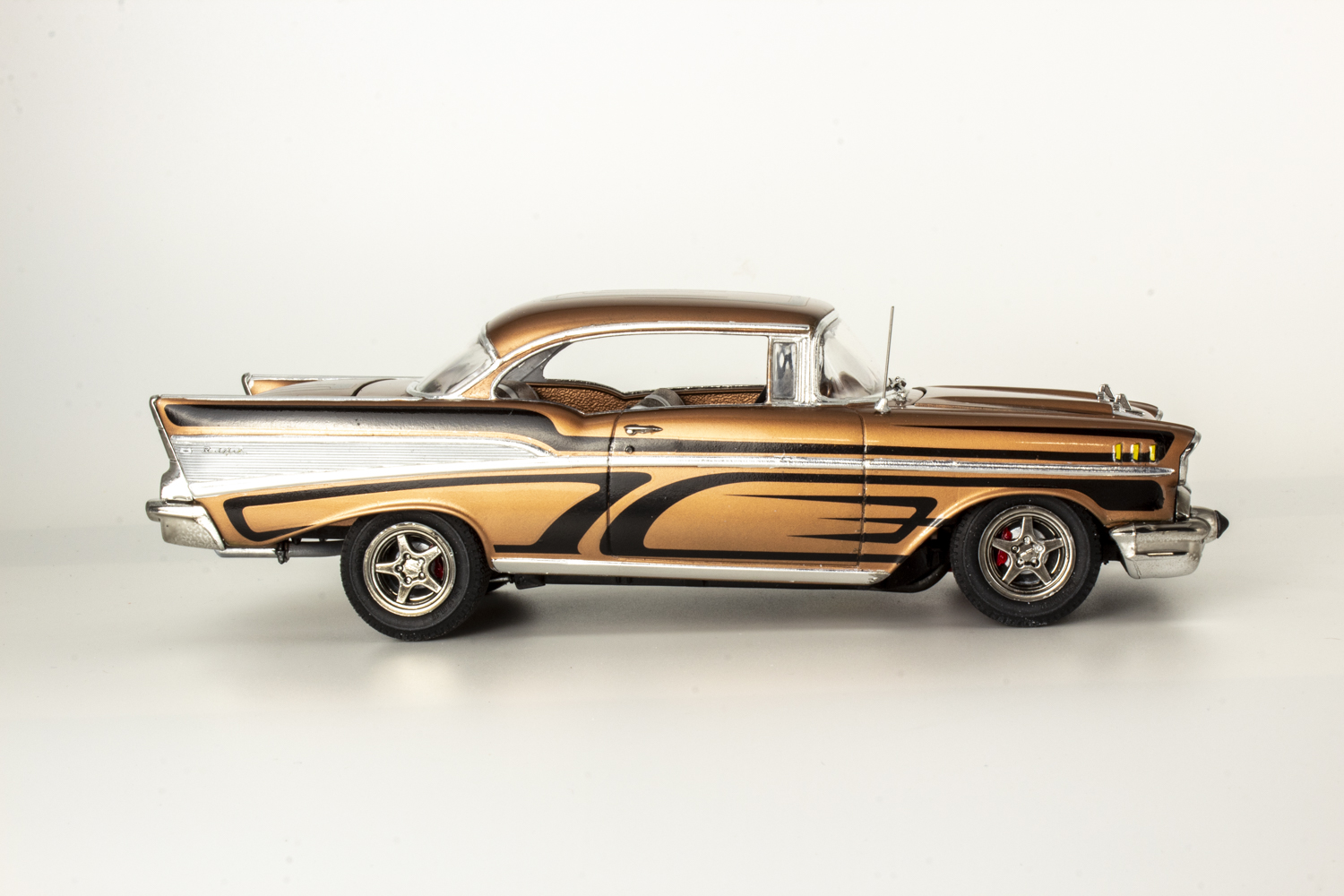 AMT 1/25 scale 1957 Chevy Bel Air Street Machine plastic model kit