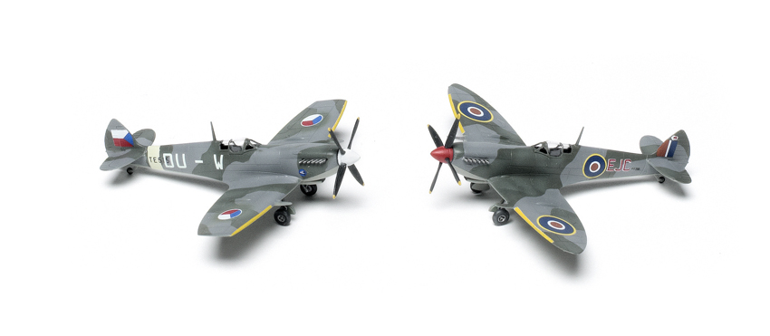 Eduard 1/144 Spitfire Mk.IXe Dual Combo | Finescale Modeler Magazine