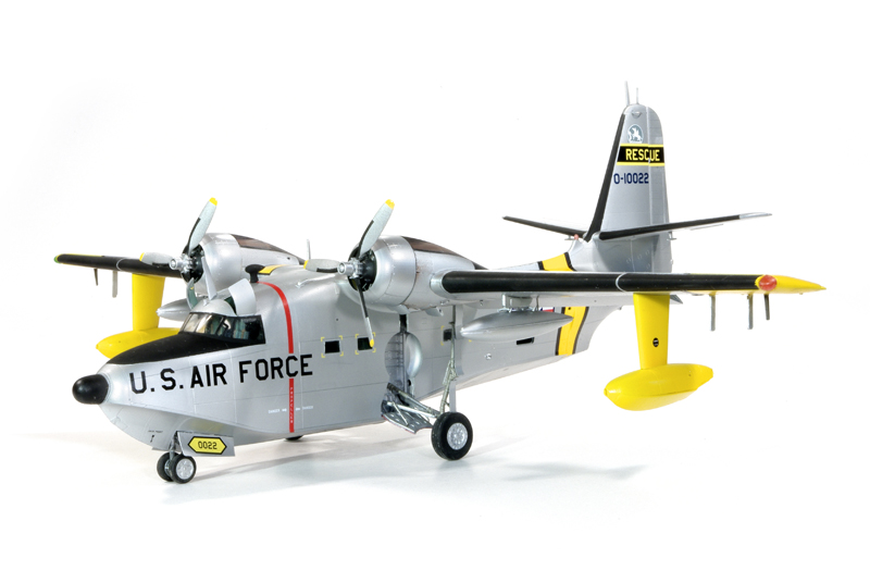 HU-16A Albatross 1/48 スケール Amazon.com: Trumpeter HU16A Albatross USAF Amphibian