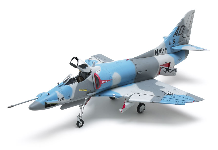 Hobbyboss 1:48 A-4E Skyhawk AIRCRAFT MODEL KIT 