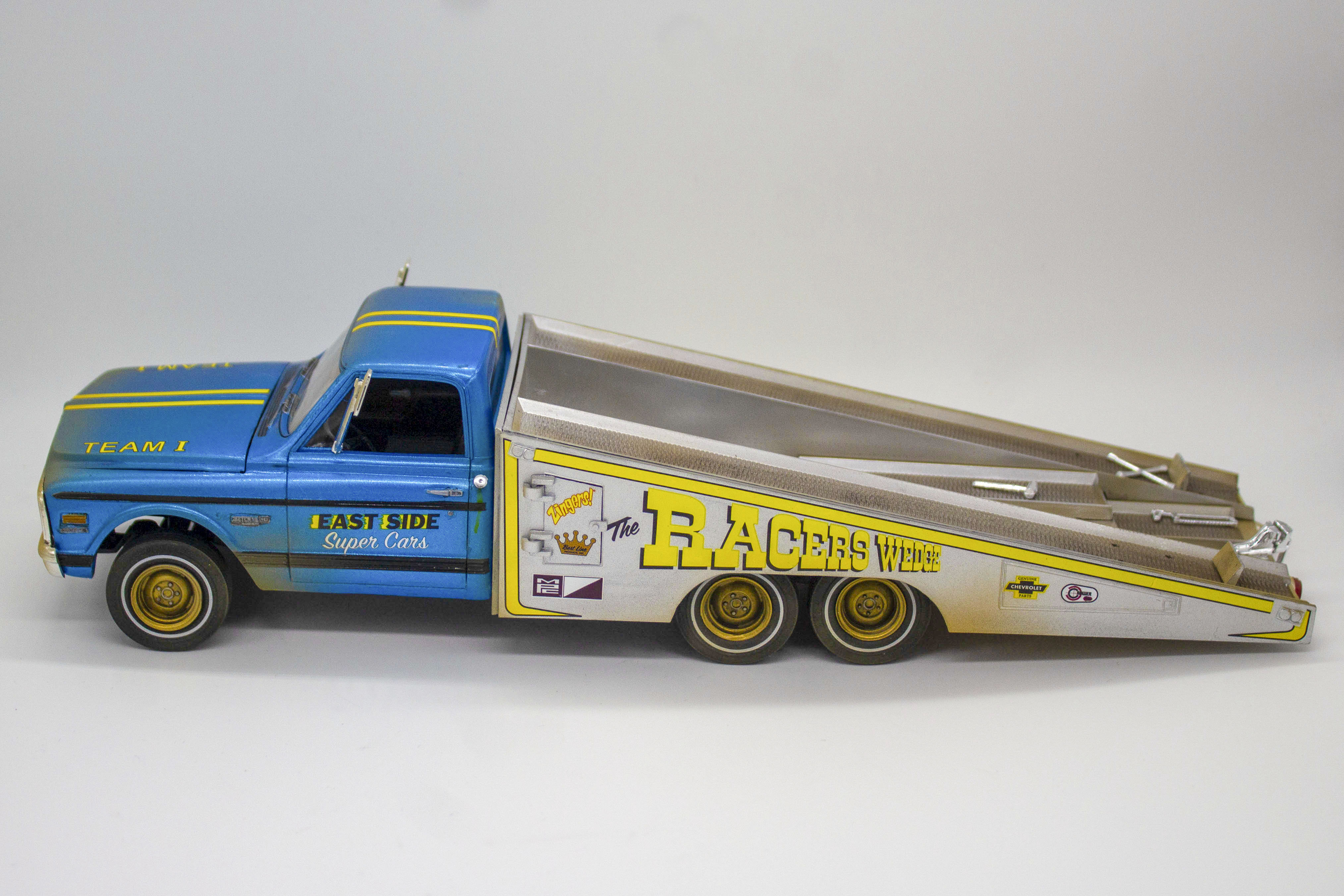 Build review of the MPC 1972 Chevy Racer's Wedge Pickup 2'-in-1 