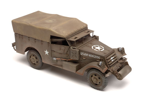 Zvezda Models 1/35 M3 Armoured Scout Car with Canvas 