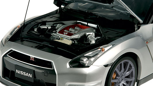 The Nissan GT-R’s 3.8 liter, six-cylinder, double overhead camshaft turbocharged V6 engine is recreated in stunning detail.
