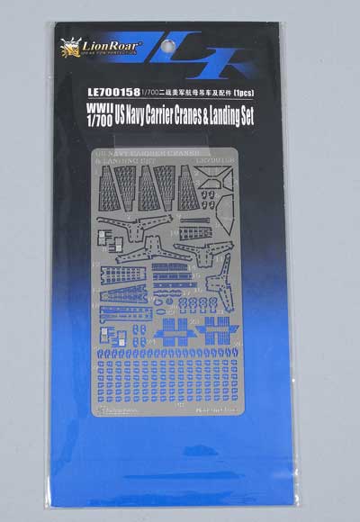 US Navy carrier cranes and landing set