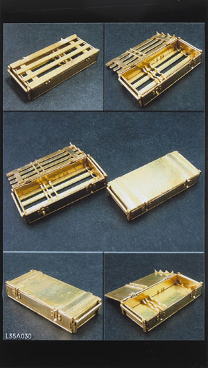 WWII German ammo boxes for 7.5cm Kw.K40/Stu.K.48 (two types of ammo boxes with decal inside)