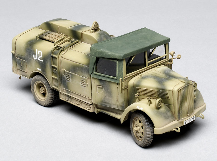 Italeri 1/35 scale Kfz 385 Tankwagen