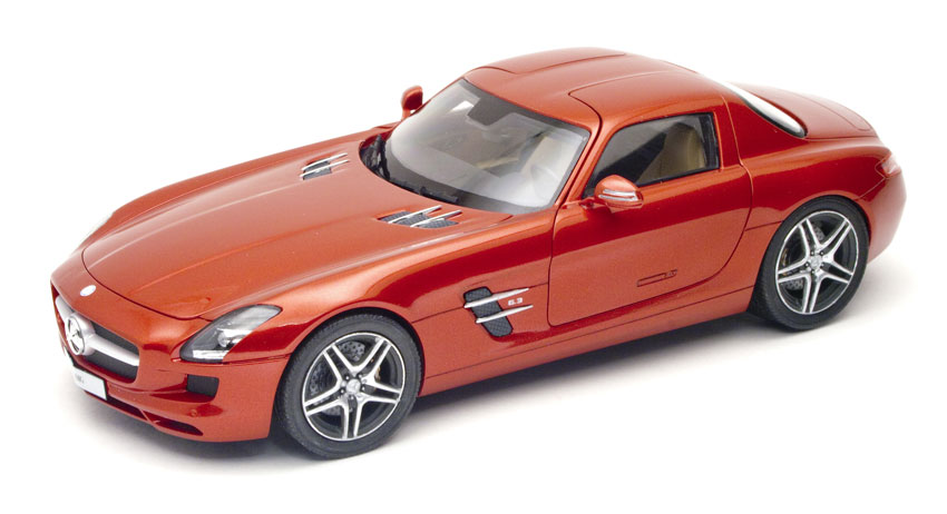 Revell Germany 1/24 scale Mercedes-Benz SLS AMG