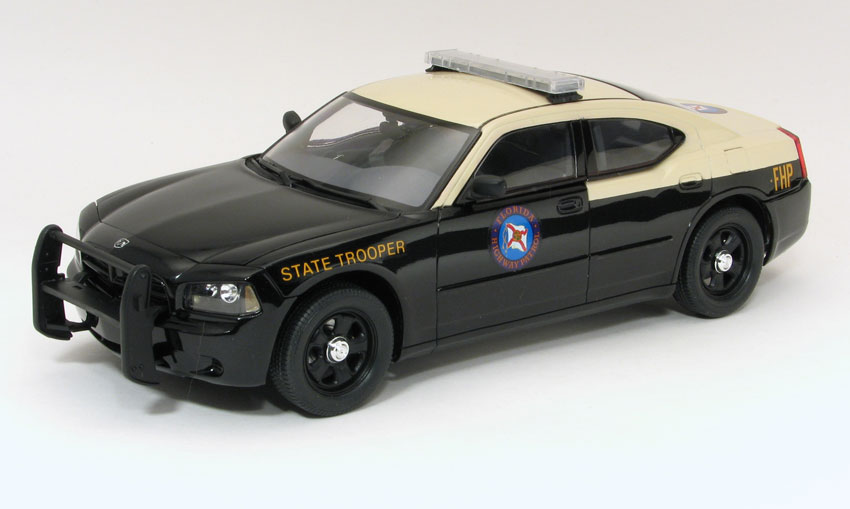 Lindberg 1/24 scale Dodge Charger Police Car