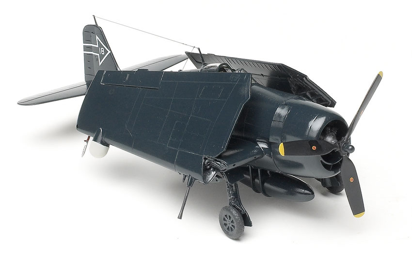 Cyber-hobby 1/72 scale F6F-5N Hellcat