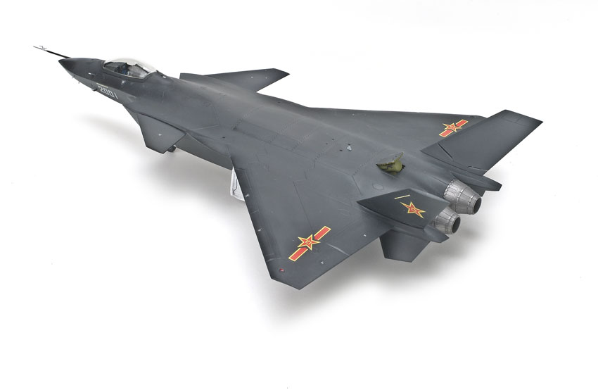 Trumpeter 1/72 scale J-20 Mighty Dragon