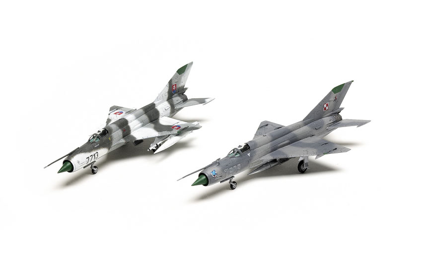 Eduard 1/144 “Dual Combo” MiG-21MF