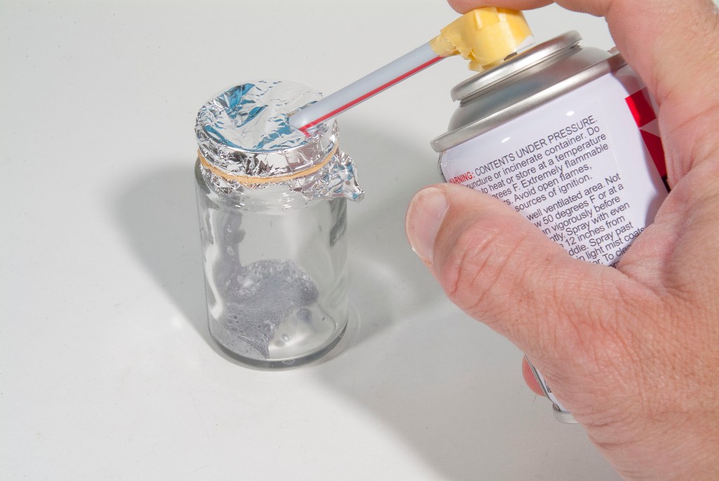 Decanting Spraypaint