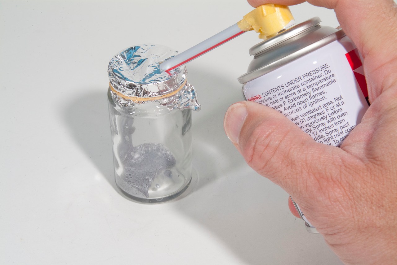Decanting Spraypaint