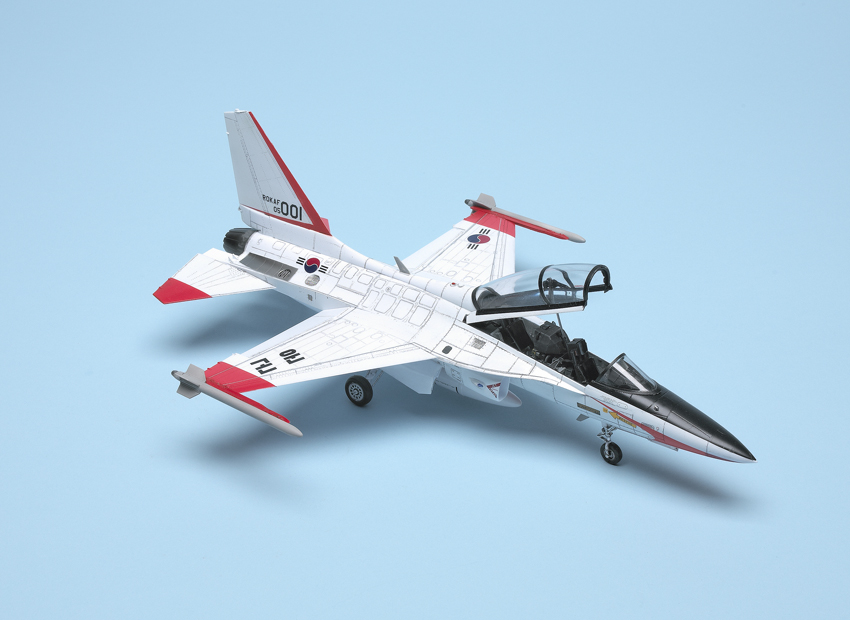 Academy 1/48 ROKAF T-50 Advanced Trainer