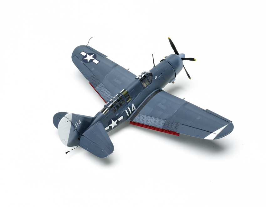 Cyber-hobby 1/72 Curtiss SB2C-4 Helldiver