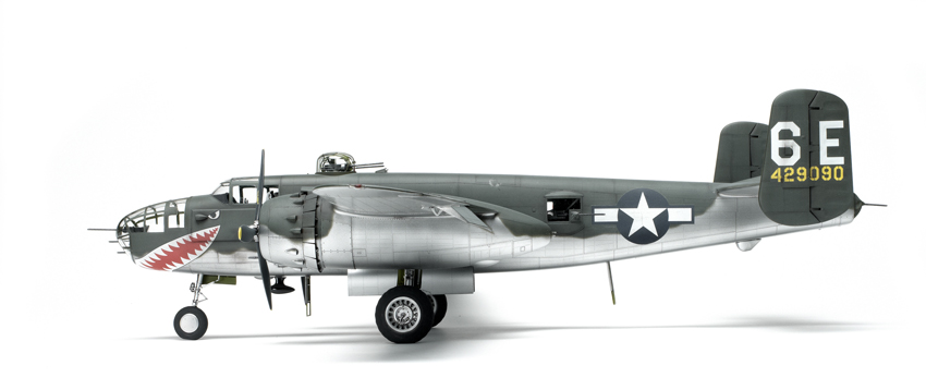 HK Models 1/32 B-25 Mitchell