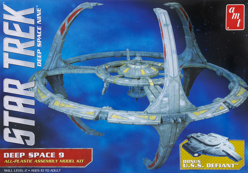 Star Trek Deep Space Nine with bonus USS Defiant