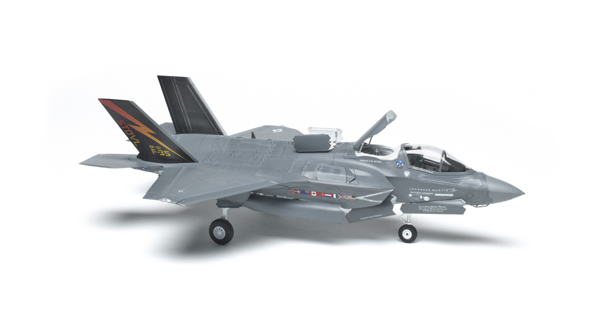 Kitty Hawk 1/48 scale F-35B Lightning II – FineScale Modeler