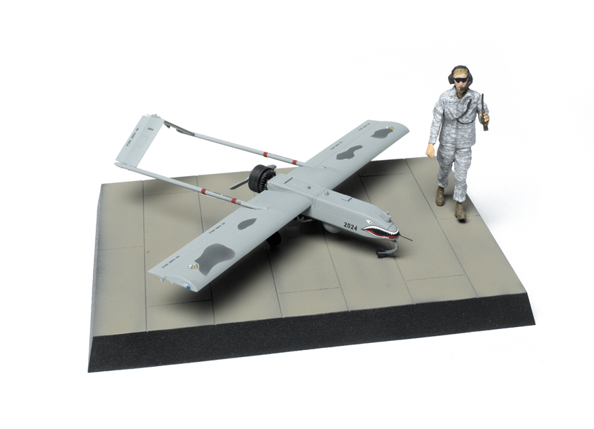 Academy 1/35 U.S. Army RQ-7B UAV