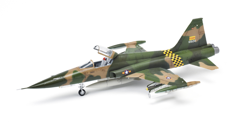 Kinetic 1/48 scale F-5A Freedom Fighter