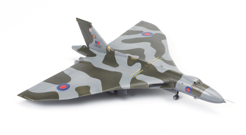 GWH 1/144 scale Avro Vulcan B.2