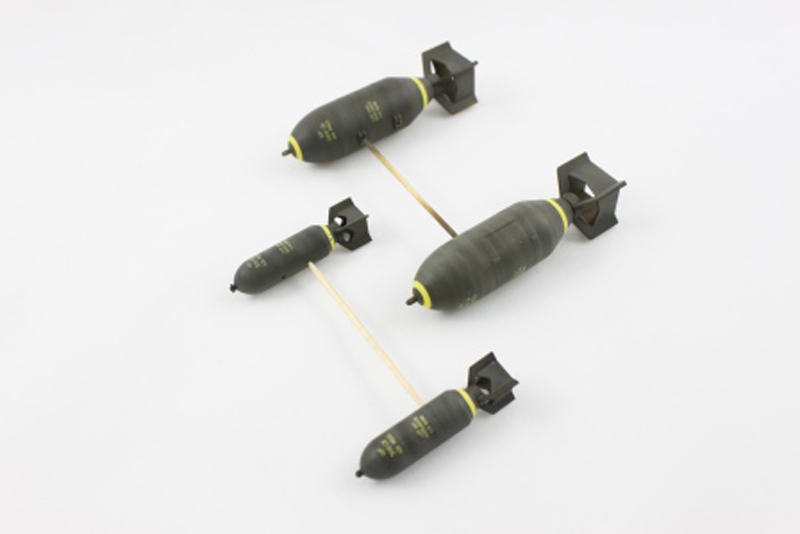 13_AD-4_Weapons02