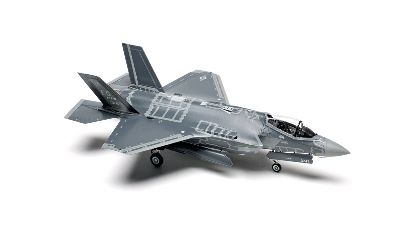 FSM-WB0314_Italeri_F-35A_01