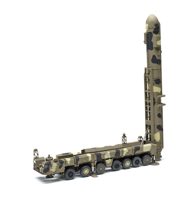 Zvezda 1/72 scale Topol SS-25 “Sickle” mobile ICBM TEL
