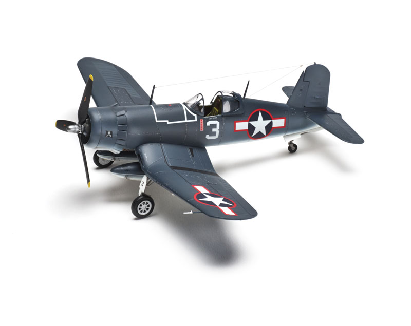 Revell Germany 1/72 scale F4U-1A Corsair