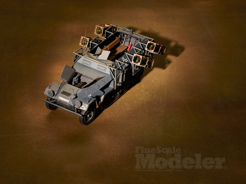 Zvezda 1/35 scale SdKfz 251/1 Ausf B “Stuka zu Fuss”