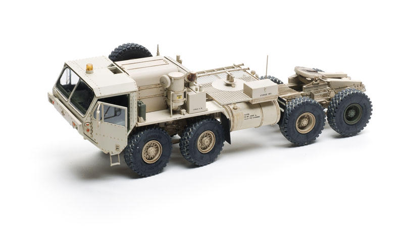 Trumpeter HEMTT M983 tractor