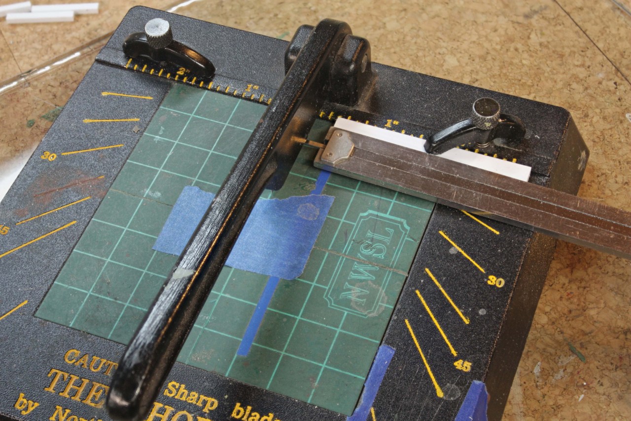 Digital calipers aid accurate cuts