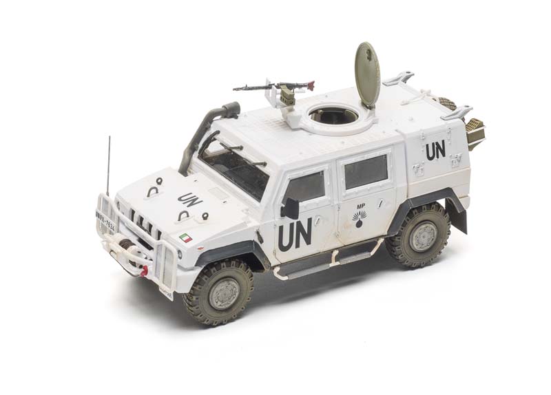 FSMWB0717_Italeri_LMV_Lince_01