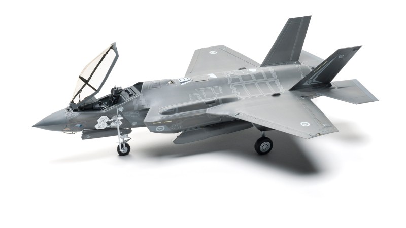 FSMWB0917_Italeri_F35_Lightning_01
