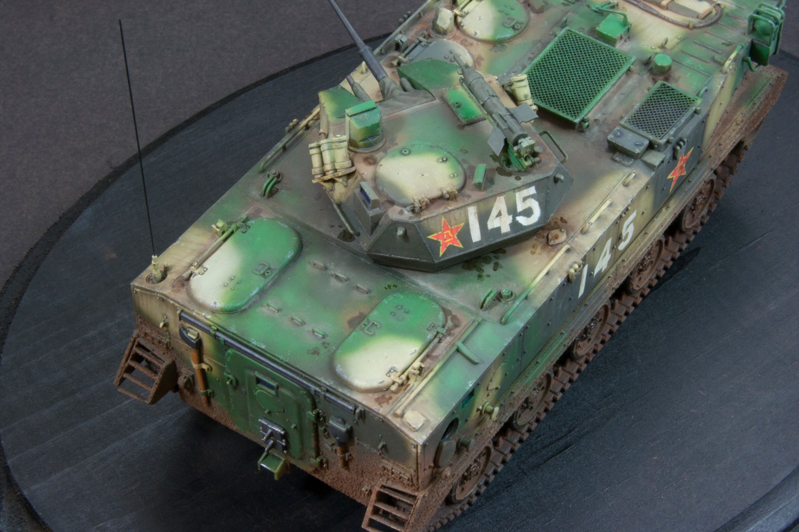 ZLC2000paintjob_FineScaleModeler07