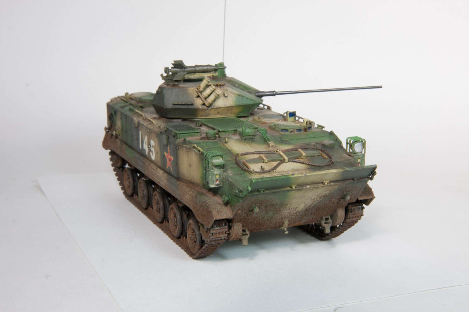 ZLC2000paintjob_FineScaleModeler12