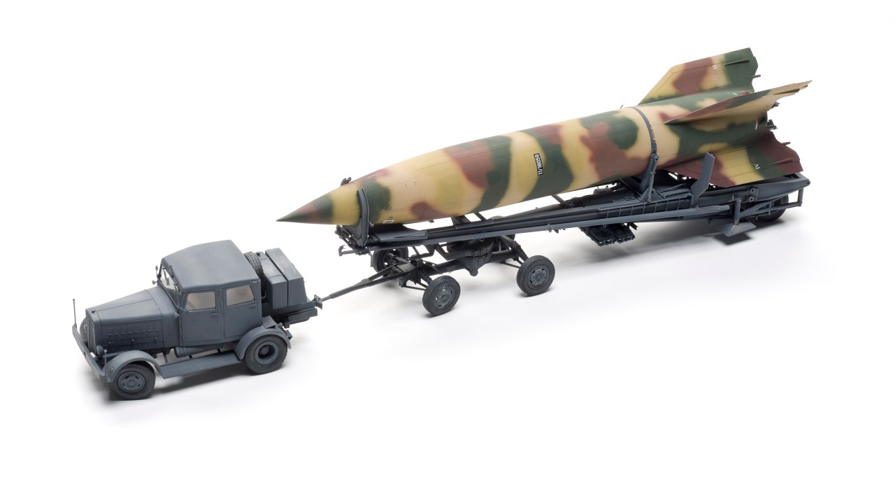 Takom V-2 Rocket, Meillerwagen, and Hanomag SS100