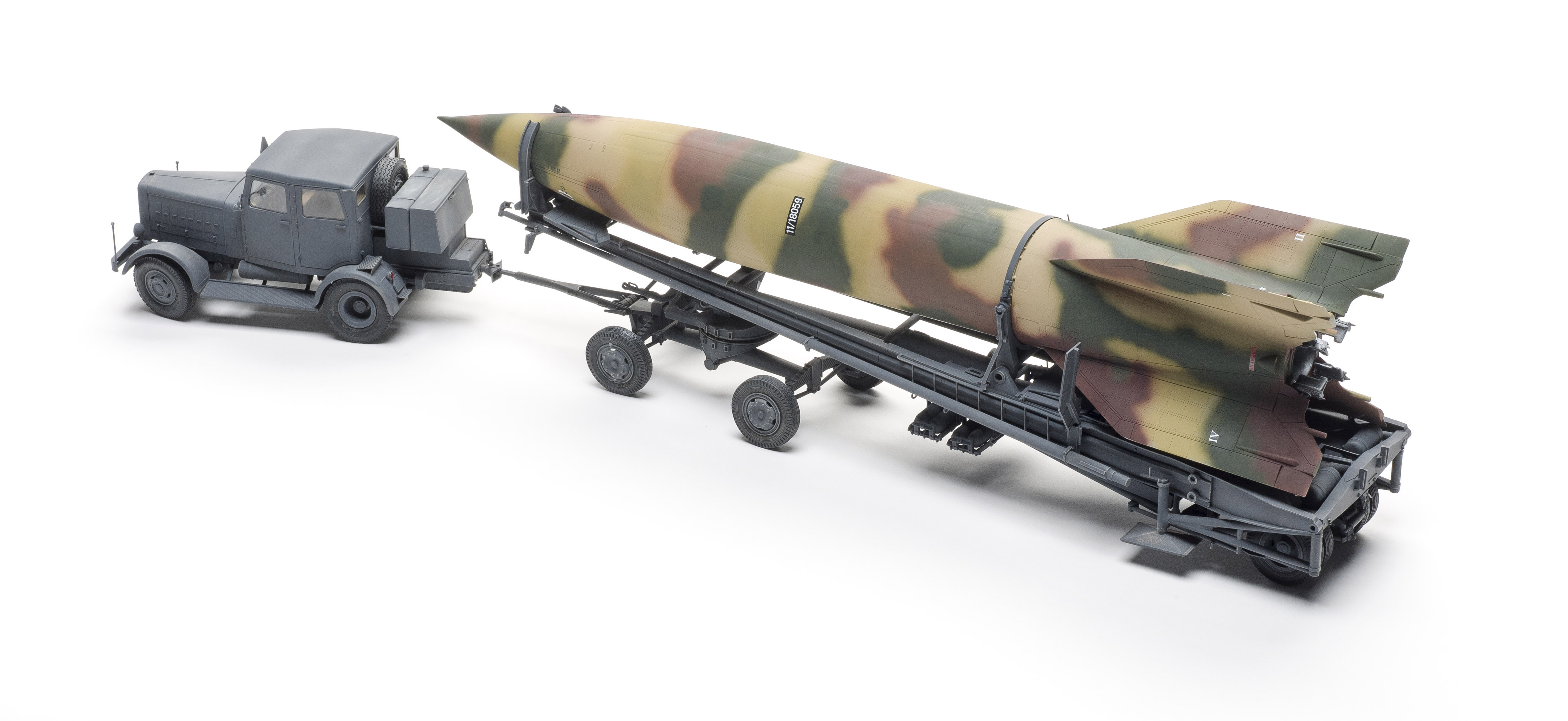FSMWB1217_Takom_V2_Launcher_02