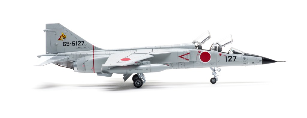 Platz Mitsubishi T-2