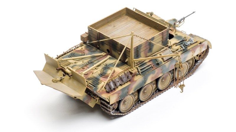 FSMWB0219_Takom_Bergepanther_04