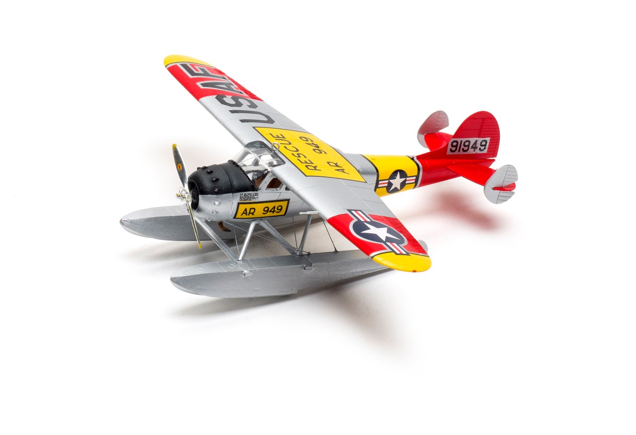 Lift here! Cessna LC-126A