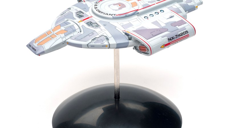FSMWB0719_PolarLights_USSDefiant_01