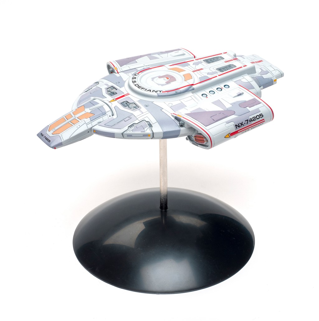 Polar Lights Star Trek USS Defiant