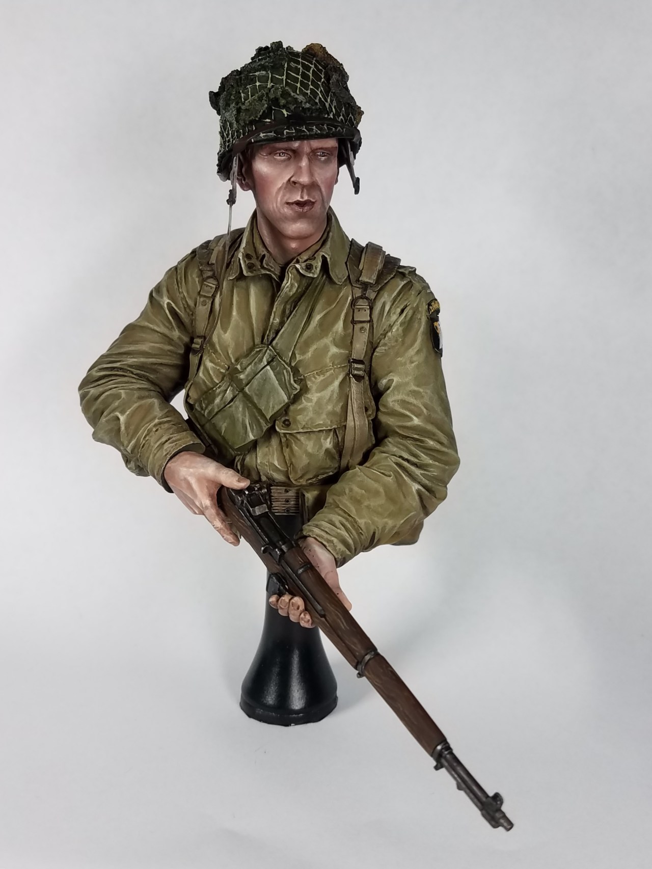 Form & Figure: Painting wood grain and metal detail on a WWII rifle