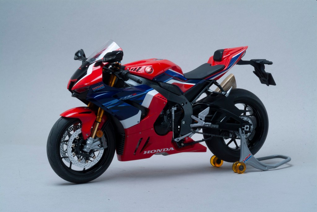 Tamiya Honda CBR1000RR-R Fireblade SP