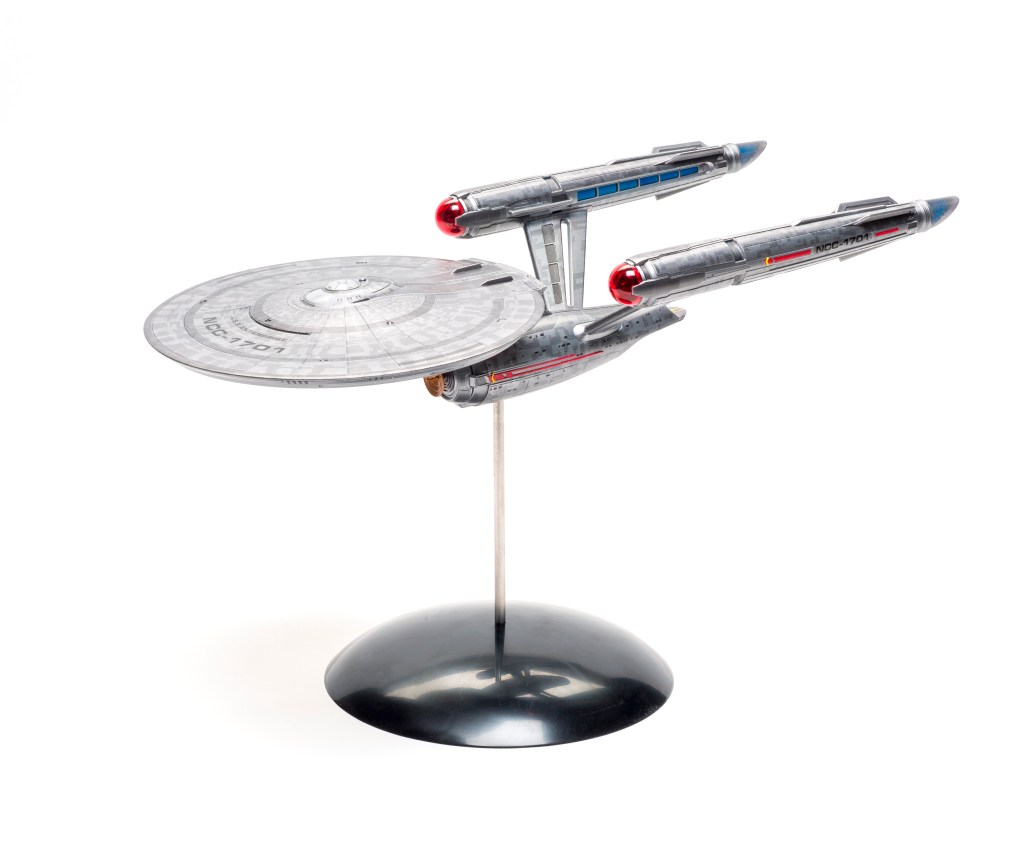 Polar Lights Discovery USS Enterprise