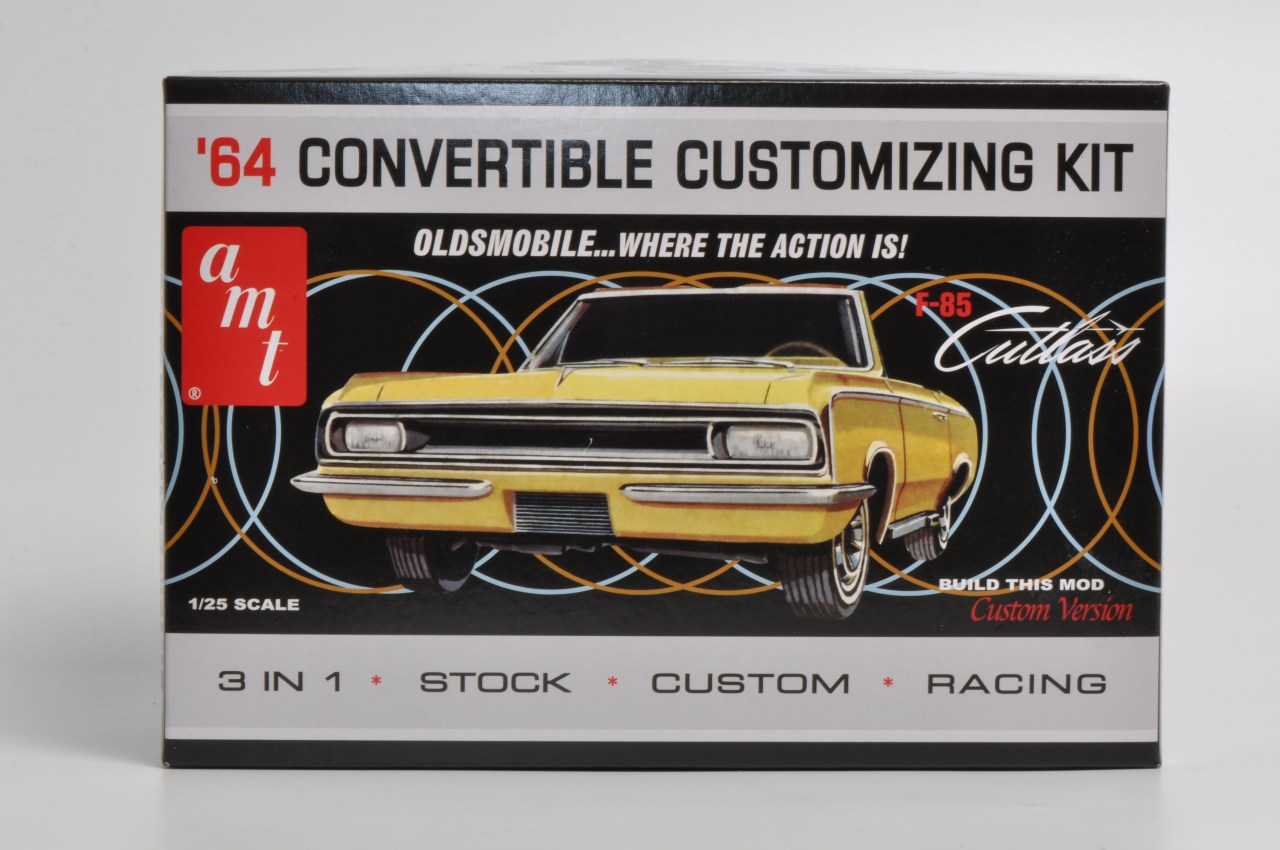 AMT ‘64 Oldsmobile F-85 Cutlass Convertible Customizing Kit