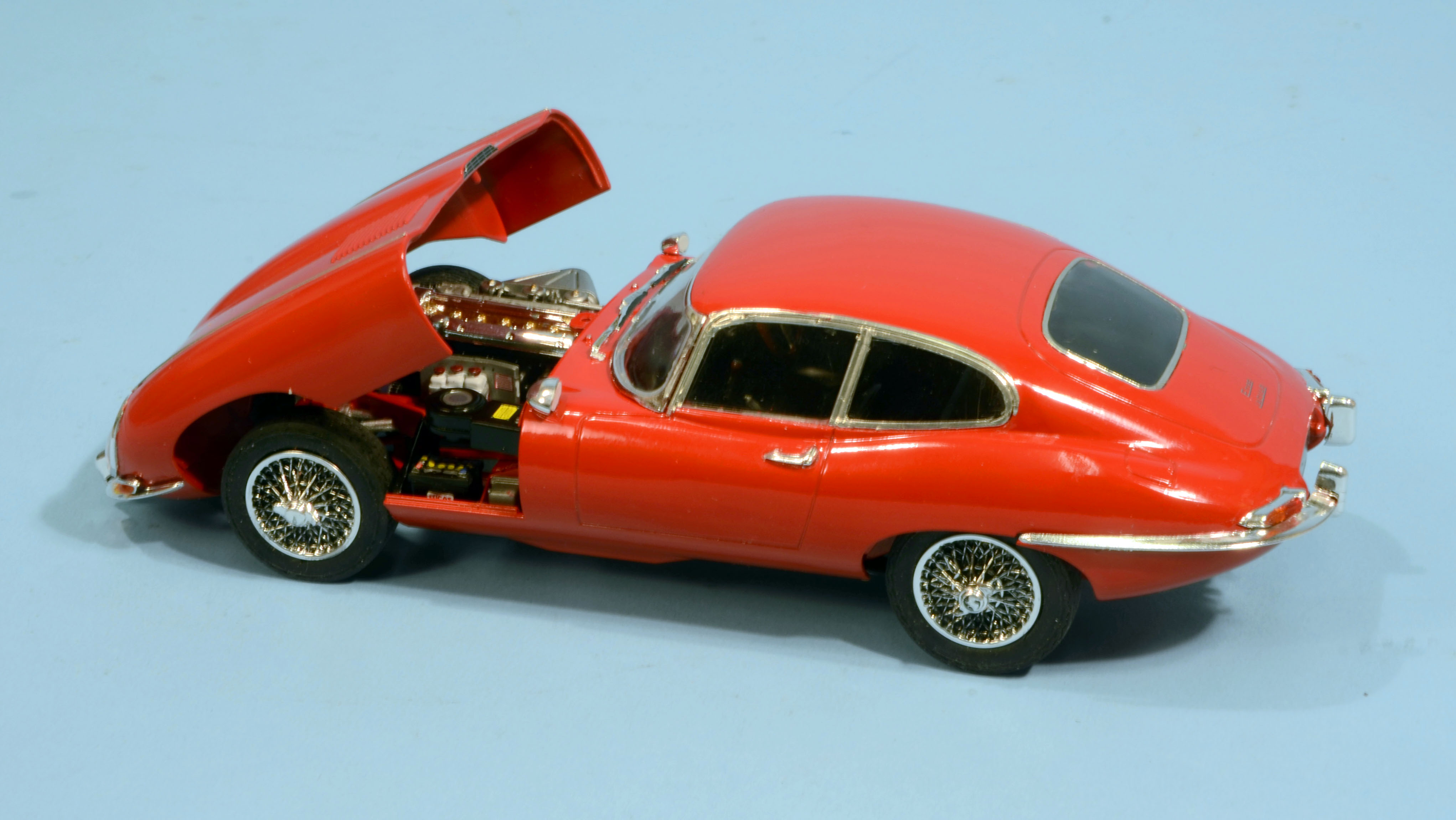 FSDWB0321_Revell_Jaguar_EType_06